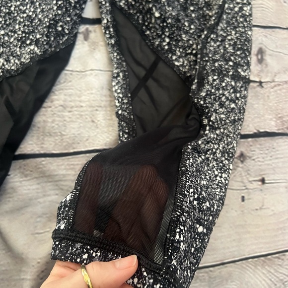Lululemon Pace Rival Crop Marathon Leggings Mesh Black & White Speckle size 6 - Picture 10 of 12